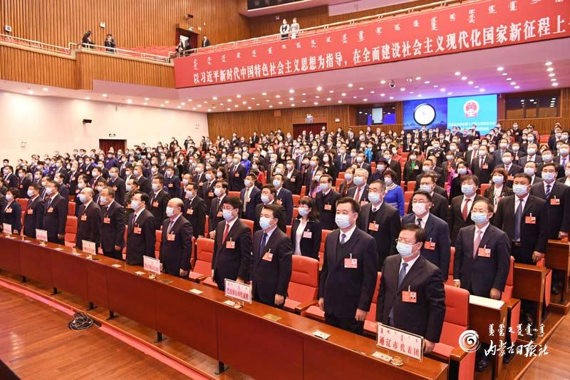 自治区十三届人大四次会议胜利闭幕 石泰峰主持并讲话 李秀领等出席