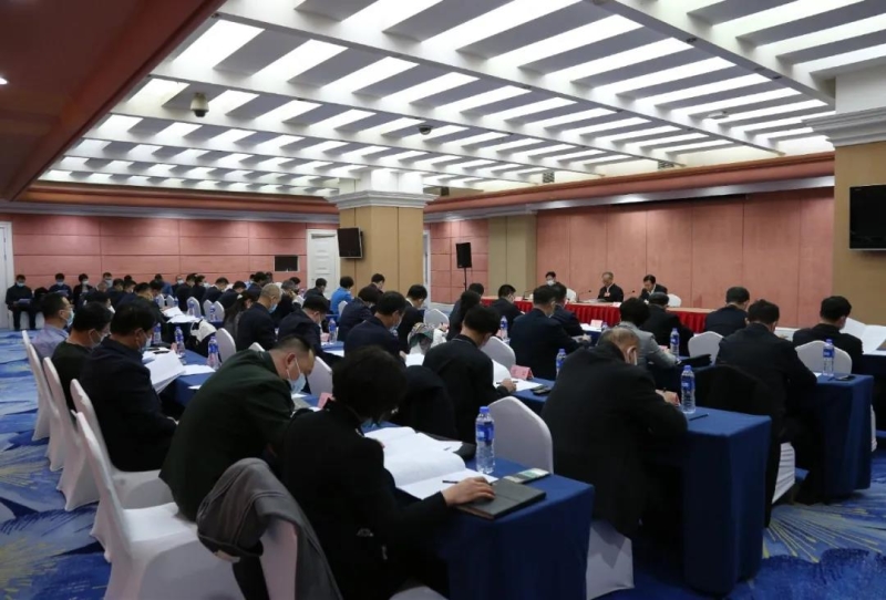 自治区十三届人大六次会议筹备工作组召开代表团负责人 随团工作人员负责人和大会工作机构负责人会议